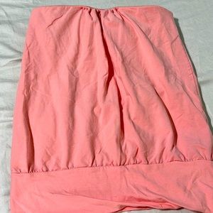 Bra Top shirt. Gathered at the top and fitted around the waist. Pink. Small